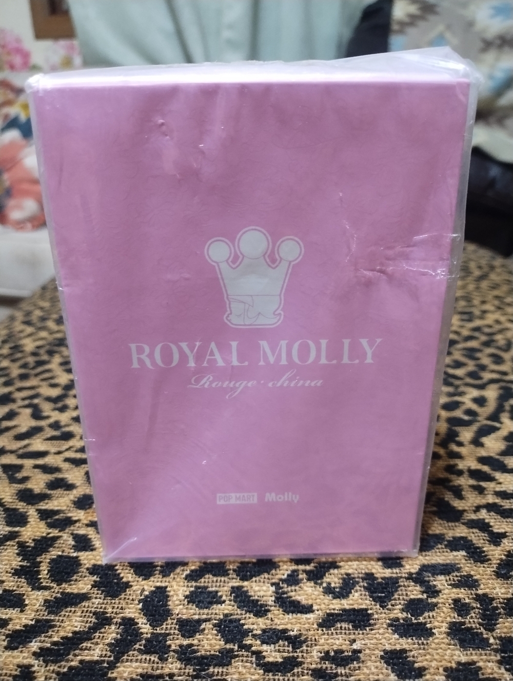 Pop Mart-Mega Royal Molly- Rogue China 100%